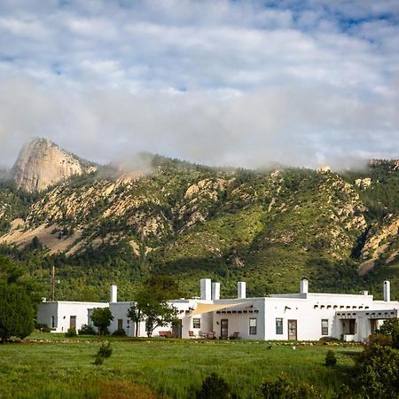 Casa Del Gavilan Historic Inn Cimarron Buitenkant foto