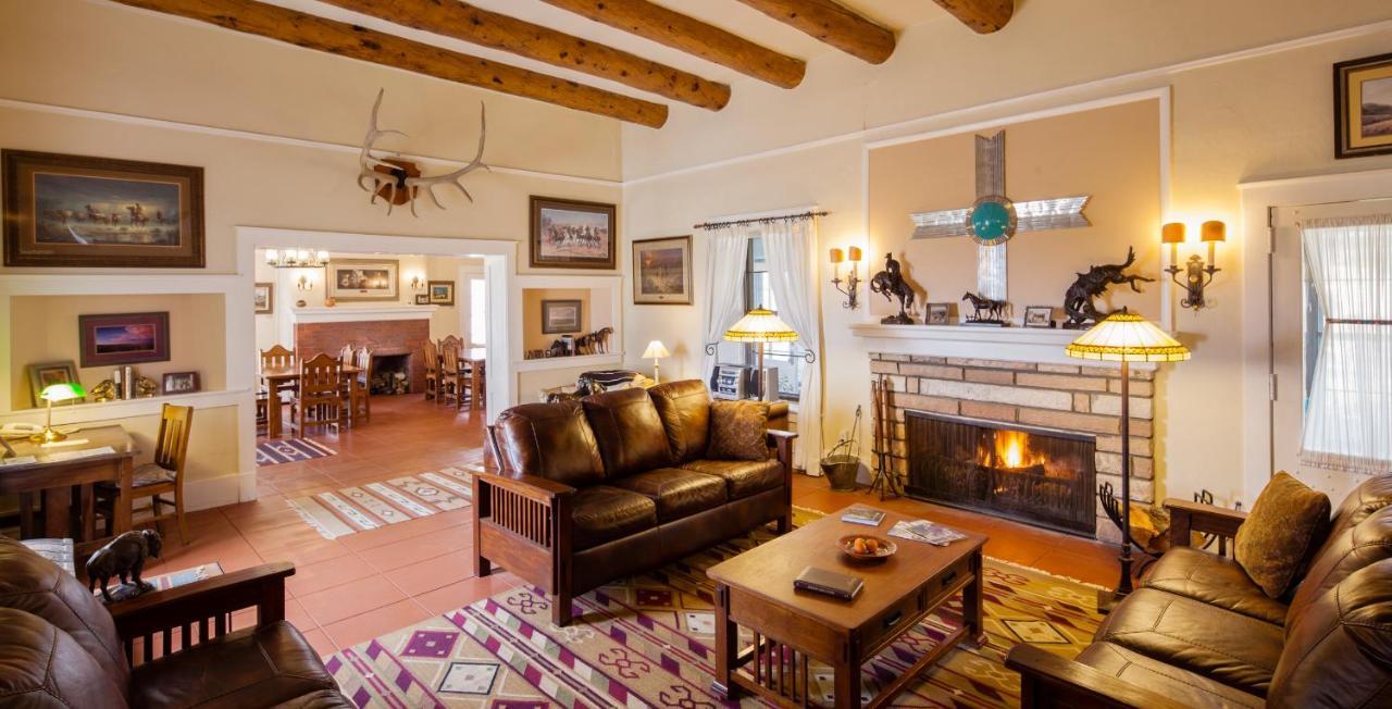 Casa Del Gavilan Historic Inn Cimarron Buitenkant foto